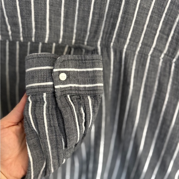 Quince 100% Organic Cotton Striped Button-Down Shirt – Charcoal/White – Size L - Picture 4 of 7